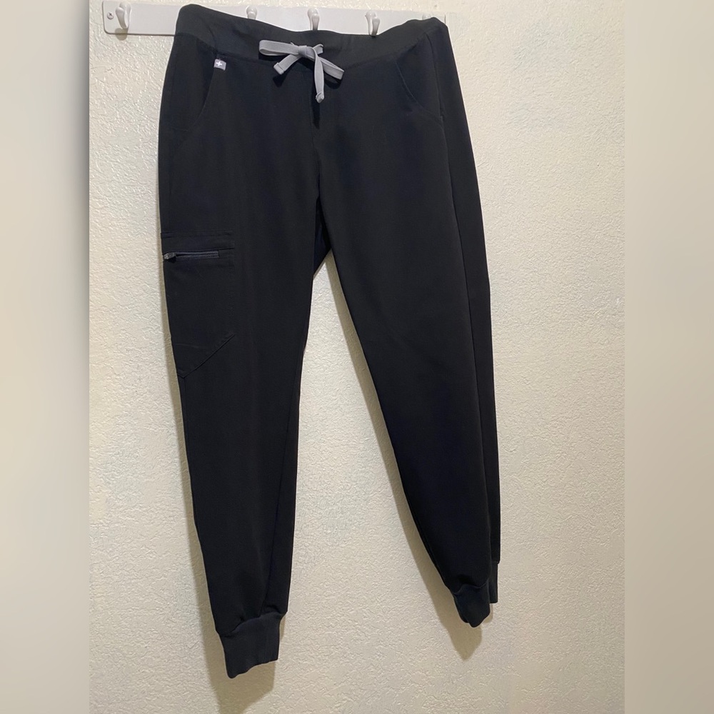 Women’s Black Petite Zamora Joggers